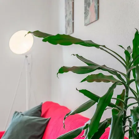 Cozy New Flat For 2 Or 3 아파트 흐바르