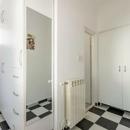 아파트 Cozy New Flat For 2 Or 3