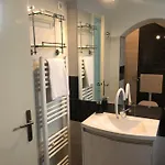 Apartman Cozy New Flat For 2 Or 3