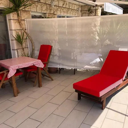 Cozy New Flat For 2 Or 3 Apartament Hvar Town