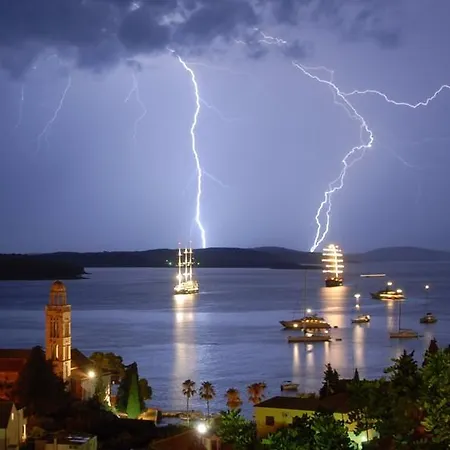 Cozy New Flat For 2 Or 3 *