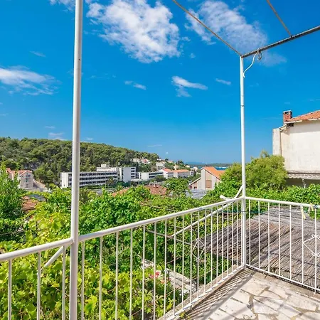 Cozy New Flat For 2 Or 3 *