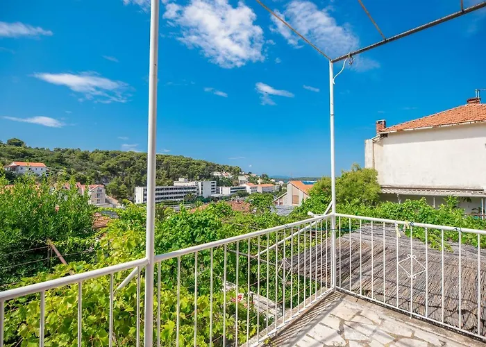 Cozy New Flat For 2 Or 3 *