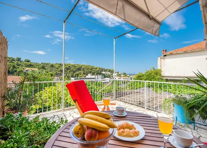 Cozy New Flat For 2 Or 3 *