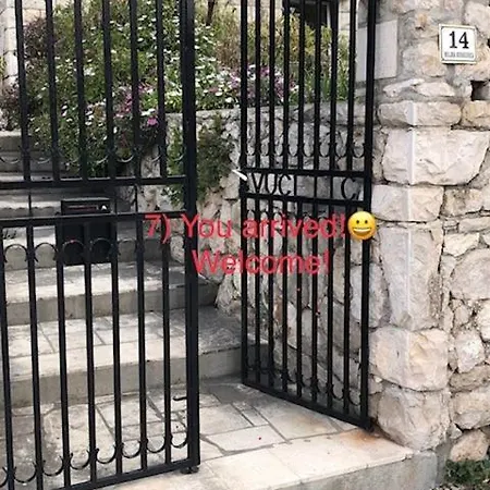 Cozy New Flat For 2 Or 3 * هفار